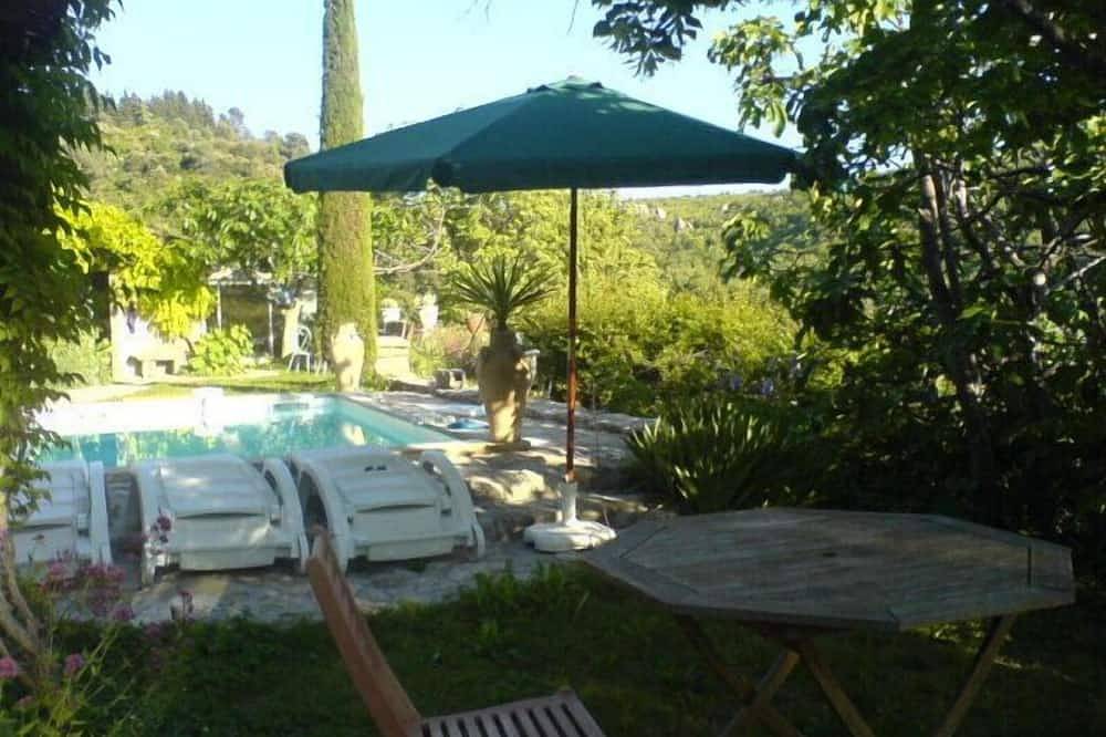 Charming house with private pool in the heart of the village in Bonnieux, Parc naturel régional du Luberon