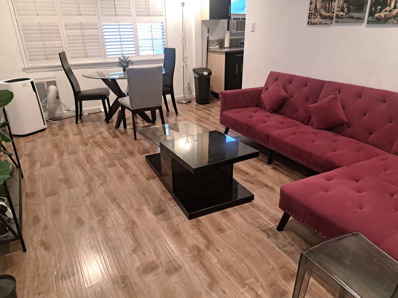 Ganze Wohnung, Geräumiges Apartment mit 1 Schlafzimmer in Beverly Hills in Los Angeles, Los Angeles County