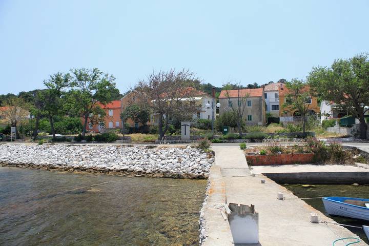 Ganze Wohnung, 1-Zimmer-Ferienwohnung am Strand Veli Rat, Dugi otok -a in Sali, Dugi Otok