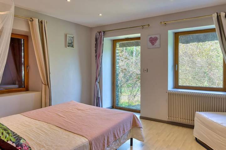 Location de vacances pour 9 personnes, avec jardin à Brouains - 2