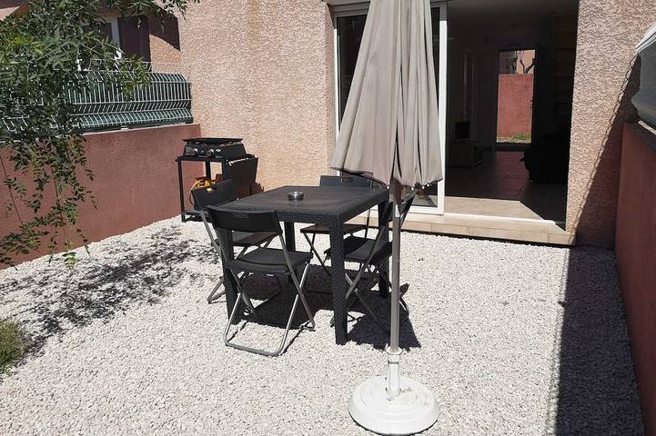 Gîte pour 6 personnes, avec Jardin dans Sallèles du Bosc