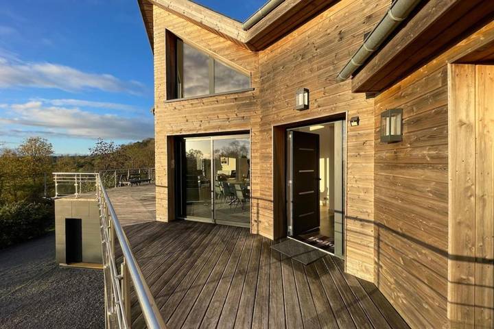 Location de vacances pour 8 personnes, avec jardin à Trévières - 4