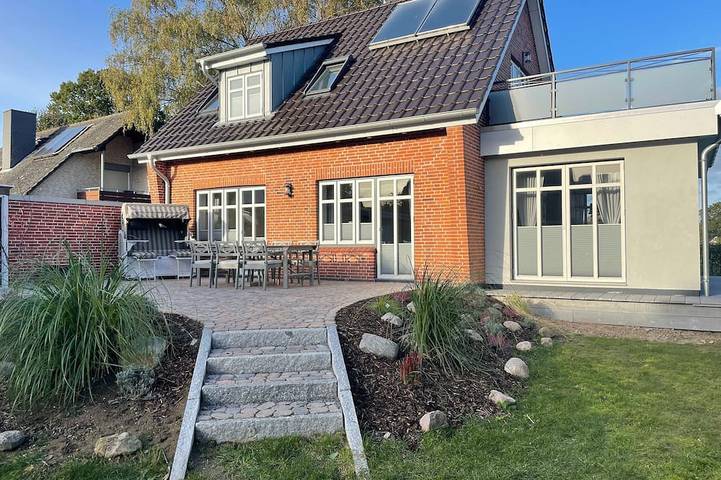 Luxus-Ferienhaus für 6 Personen, mit Terrasse und Garten