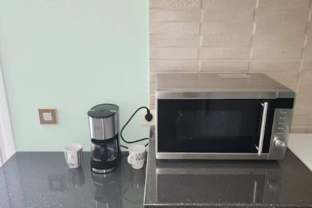 Apartamento entero, Experience Comfort in our Newly Remodeled 5A in Lesbos