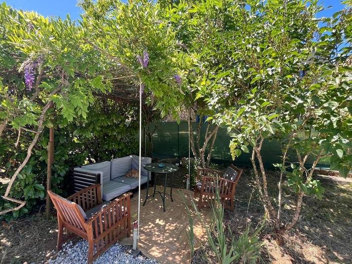 Location de vacances pour 4 personnes, avec piscine ainsi que vue et jardin à Laurac-en-Vivarais - 4
