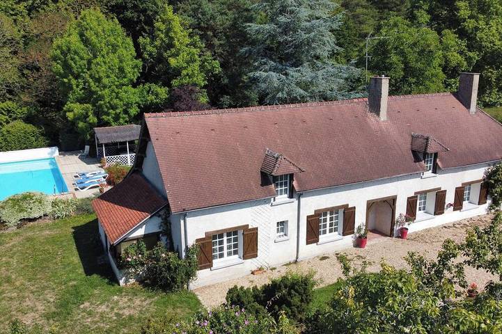 Location de vacances pour 8 personnes, avec Terrasse et Jardin à Saint-Laurent (Cher)