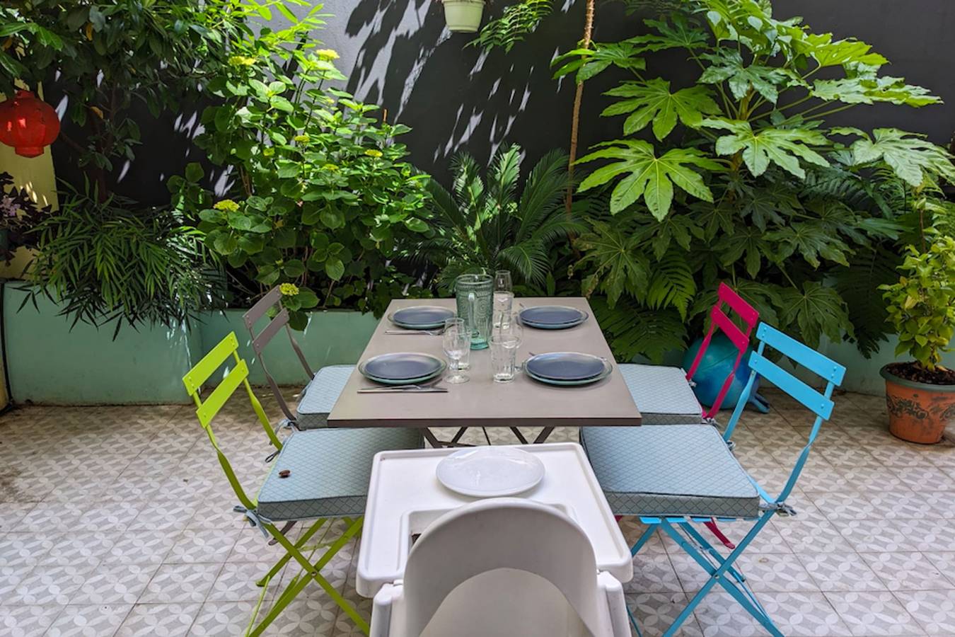 Ganze Wohnung, Apartment with terrace, near transport in Pantin, Seine-Saint-Denis