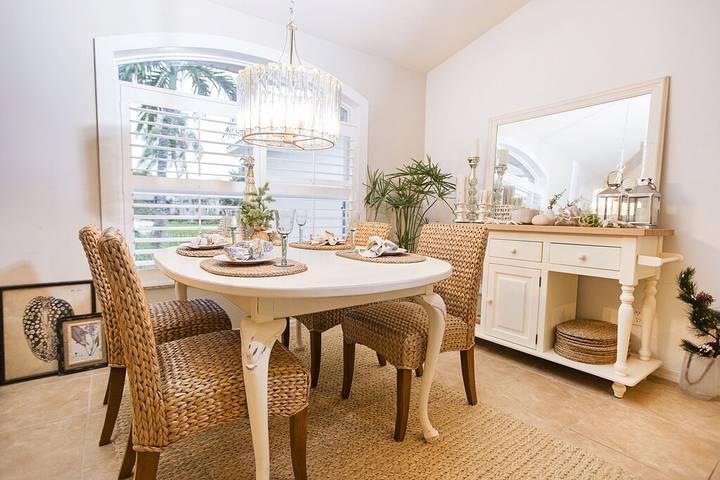 Vacation rental for 6 people, with terrace and yard as well as pool, with pets in Estero