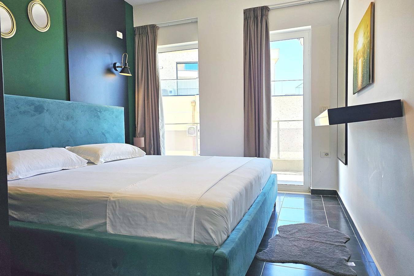 Ganze Wohnung, Ferienwohnung für 4 Personen mit Meerblick in Sarandë, Vlorë