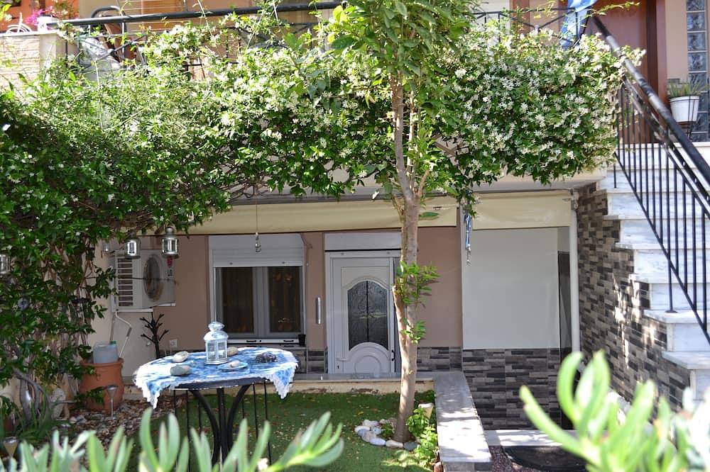 Vasiliki's cozy house \nindependent 3 beds/1 bath apartment in Nea Michaniona in Nea Michaniona, Thessaloniki und Umgebung