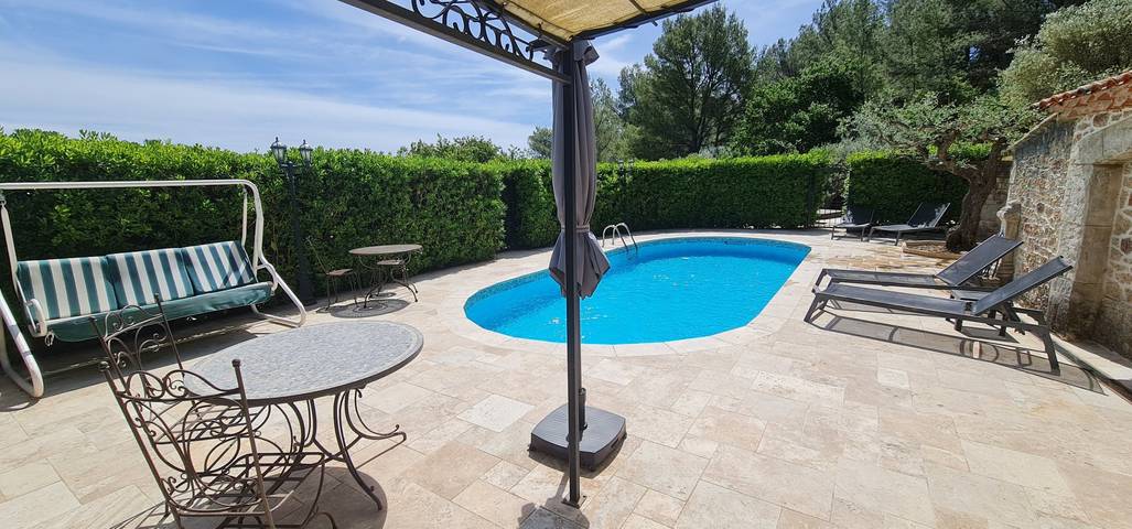 Chambre d’hôte pour 2 personnes, avec jacuzzi et piscine ainsi que sauna et jardin dans le Var - 4