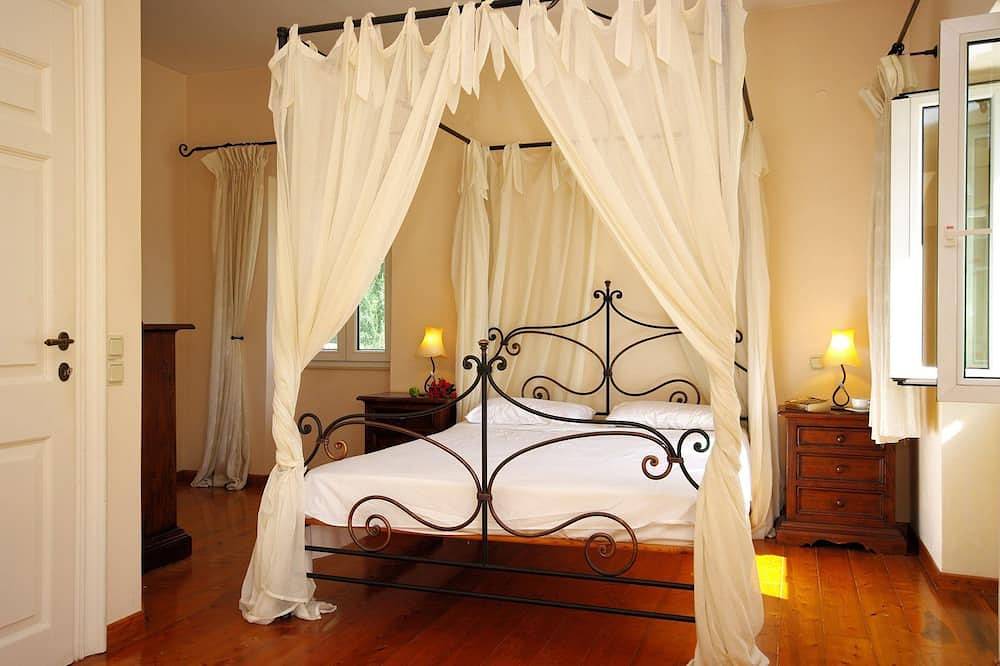 Villa Berry in Kassiopi, Corfu