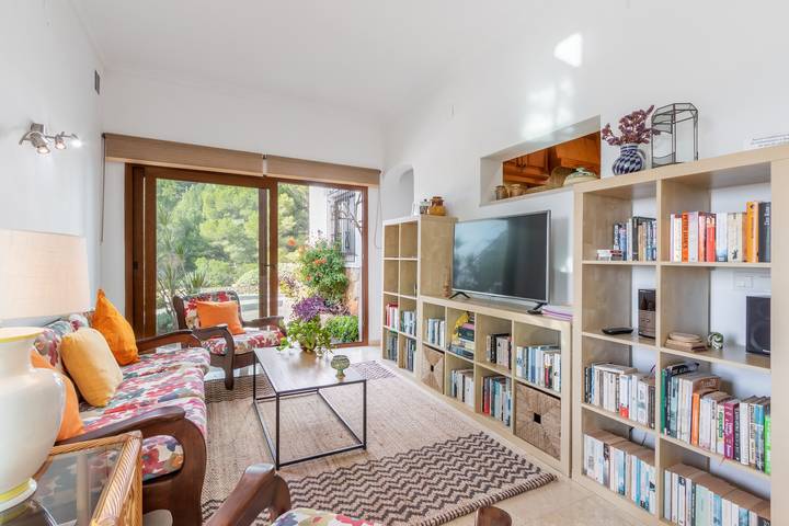Villa "Sol y Luna" con vistas a la montaña, piscina, terraza, aire acondicionado y Wi-Fi in Jávea, Costa Blanca