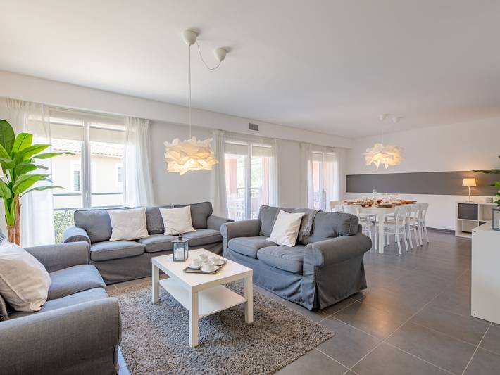 Location de vacances pour 8 personnes, avec balcon et jardin dans Plage de la Garonnette - 4