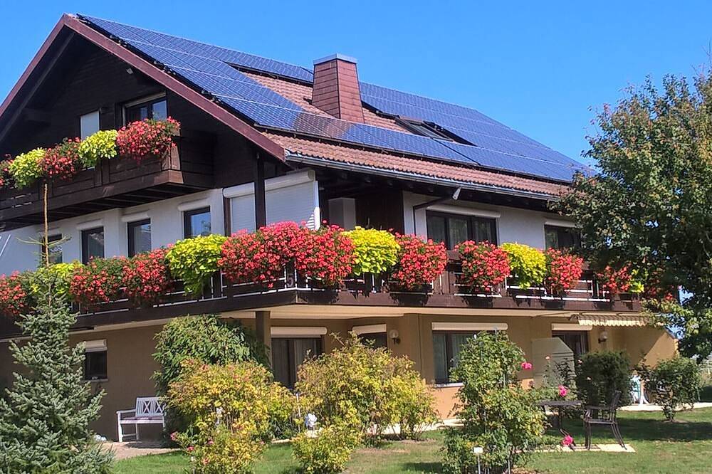 Ganze Wohnung, Ferienwohnung West, 44 qm, 1 Schlafzimmer, max. 2 Personen in Weilheim, Südschwarzwald