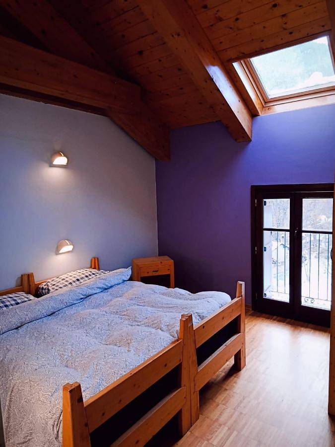 Location de vacances pour 2 personnes, avec vue et jardin à Pontechianale - 2