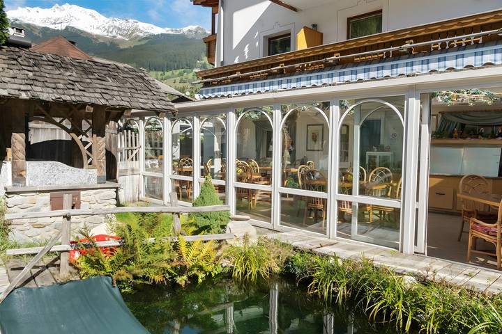 Ganze Wohnung, Ferienwohnung 'Residenz Priska Studio' mit Bergblick, Gemeinschaftsgarten und Wi-Fi in Stubaier Alpen, Ratschings