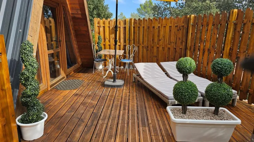 Chalet für 2 Personen, mit Whirlpool und Balkon - 1