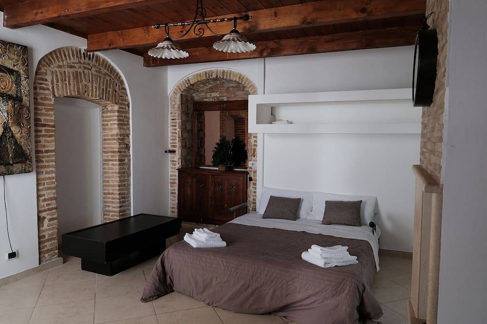 Vacation house with Terrace in the historic center of Bernalda, 10 minutes from the sea. in Bernalda, Piana del Metaponto