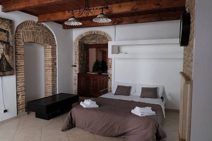 Vacation house with Terrace in the historic center of Bernalda, 10 minutes from the sea. in Bernalda, Piana del Metaponto
