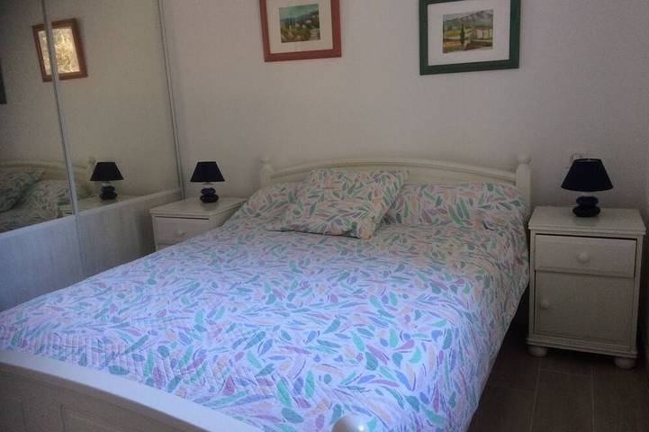 Location de vacances pour 4 personnes, avec terrasse et jardin à Cheval-Blanc - 3