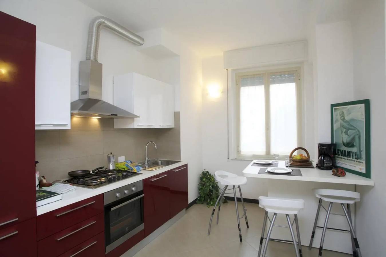 Ganze Wohnung, Ferienwohnung 'Studio 35' mit Balkon, Wi-Fi und Klimaanlage in Levanto, Levanto Kommune