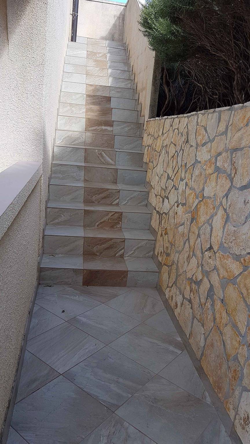 Ganze Ferienwohnung, Ferienwohnung mit Terrasse und Klimaanlage  in Lopar, Rab