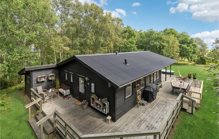 Ferienhaus für 6 Personen, mit Terrasse und Garten in Himmerland