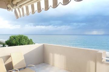 Gîte pour 4 personnes, avec terrasse à Santa-Lucia-di-Moriani