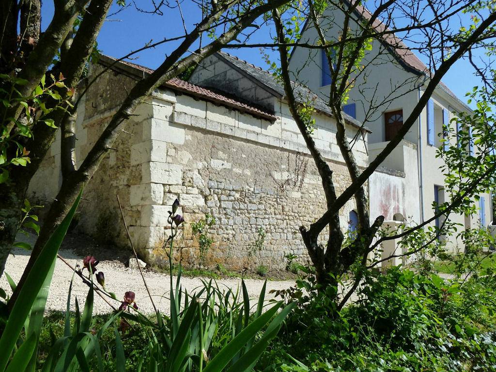 L'ancienne école du village in Saint-Julien-de-Chédon, Région de Blois