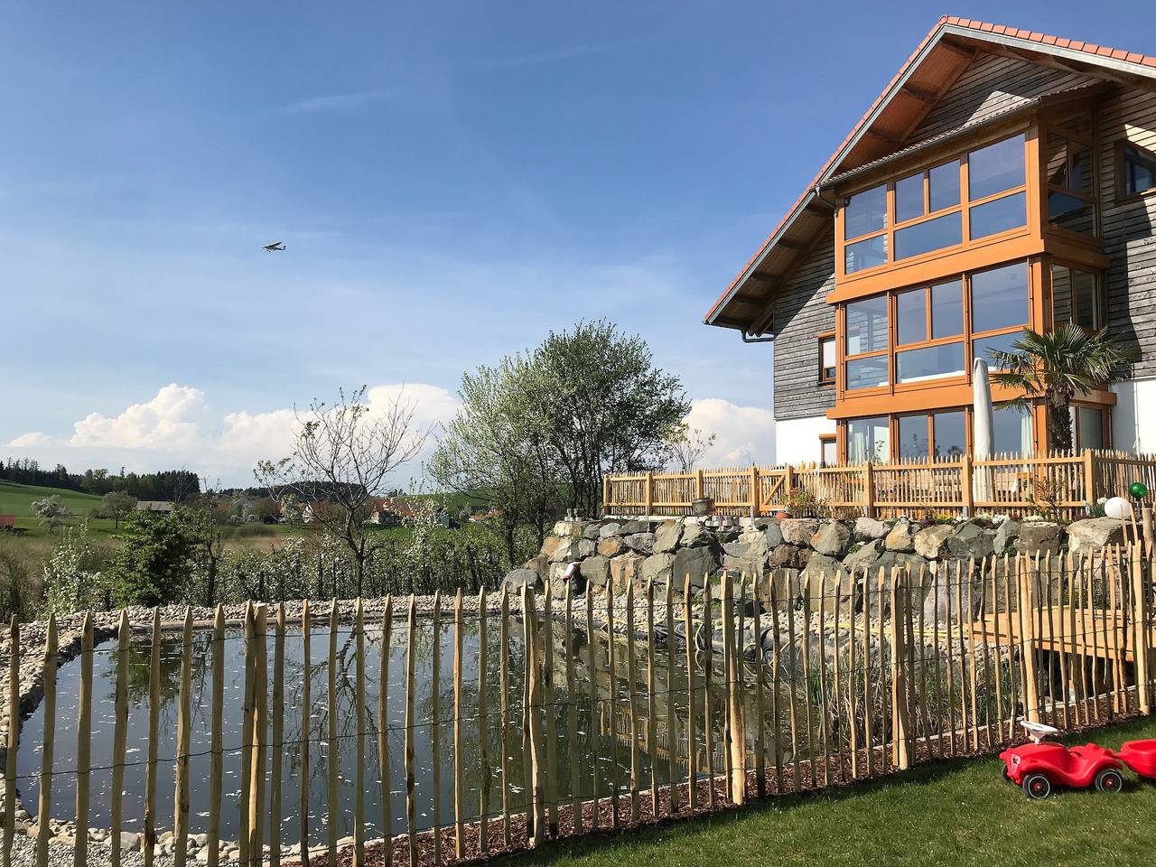 Ganze Wohnung, Ferienwohnung 'Auf Dem Haldershof Og' mit Bergblick, privater Terrasse und Wi-Fi in Wangen im Allgäu, Region Bodensee-Oberschwaben