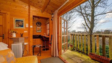 Chalet for 3 People in Surlingham, Norfolk, Photo 1