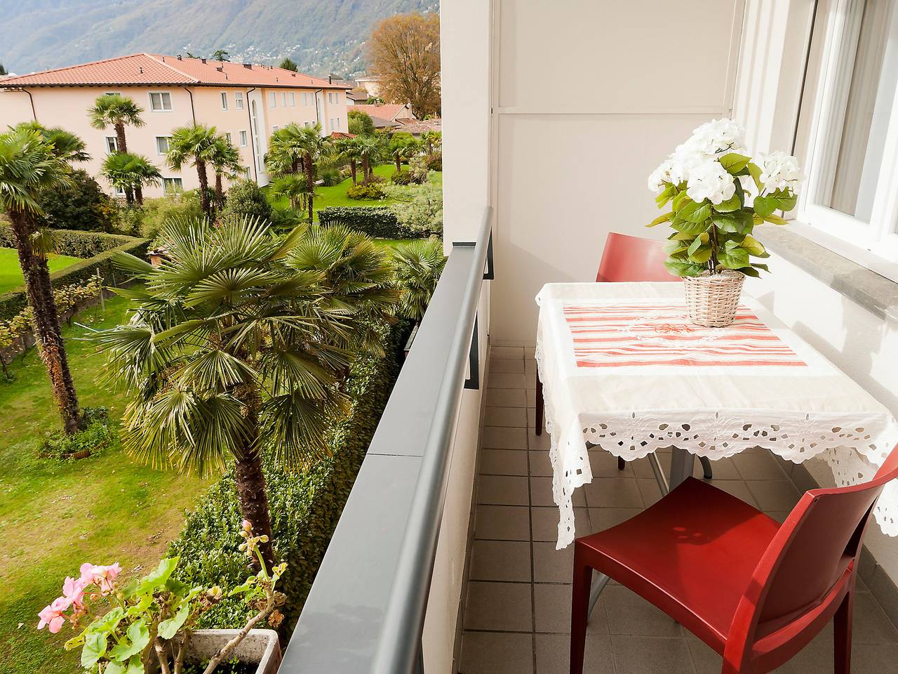 Apartamento inteiro, Michèle (Utoring) in Ascona, Alpes Ticineses e do Verbano