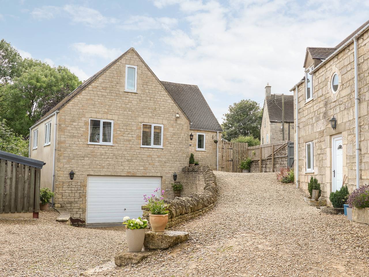 Farm View Lodge in Stroud, Gloucestershire