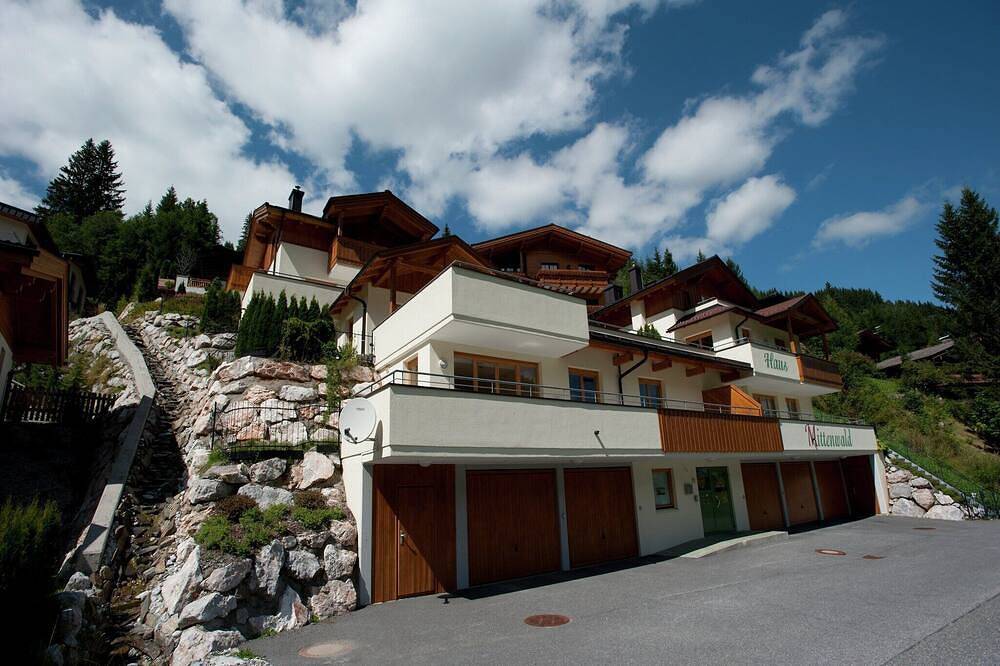Chalet in Saalbach nahe Skilift & Sauna in Hinterglemm, Saalbach-Hinterglemm