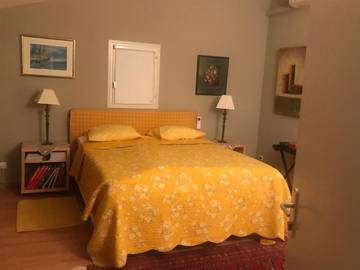 Chambre d’hôte pour 2 personnes, avec vue et piscine ainsi que jardin et terrasse à Saint-Siffret