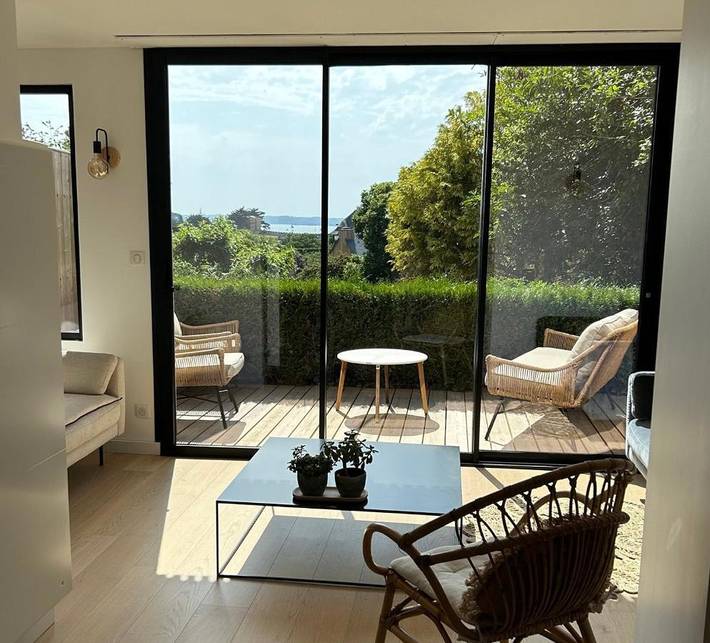 Location de vacances pour 6 personnes, avec Balcon et Terrasse ainsi que Jardin et Vue dans Plage du Béchet
