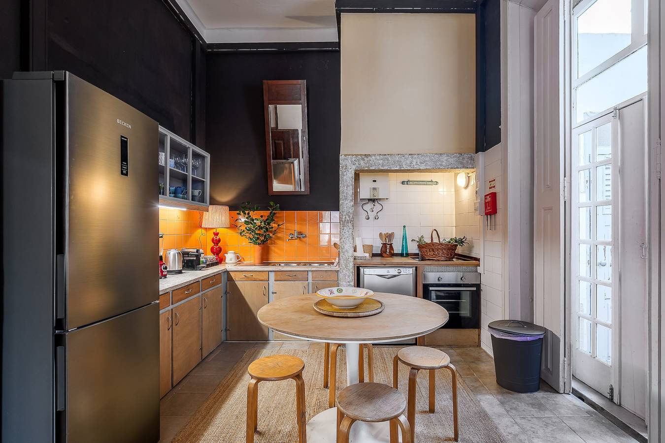 Ganze Wohnung, Apartment „Victorian Beach House Luisa Todi“ mit Balkon und Wlan in Setúbal, Halbinsel von Setúbal