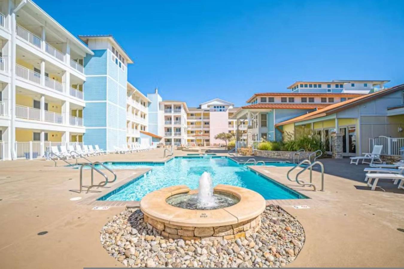 Geheel appartement, New Oceanfront Penhouse 2 Decks! Sunrise / Sunsets in Sandbridge Beach, Sandbridge