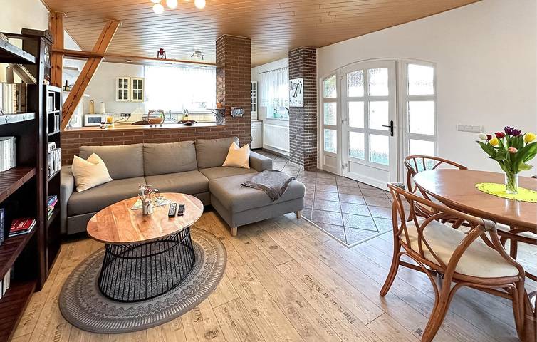 Ferienwohnung für 8 Personen, mit Terrasse und Garten, kinderfreundlich in Silz - 4