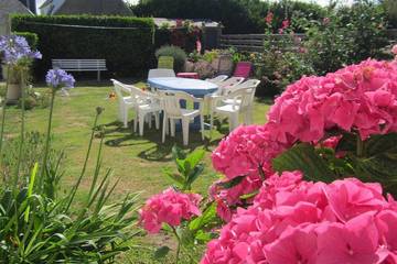 Gîte pour 7 personnes, avec terrasse et jardin, animaux acceptés dans Plage Penhors Pouldreuzic