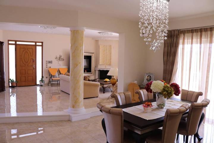 Villa für 8 Personen, mit Ausblick und Garten - 1