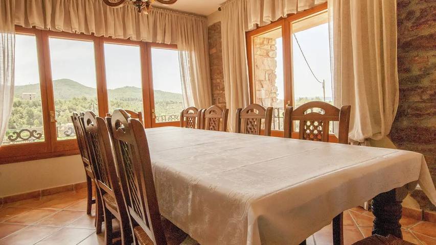 Gîte pour 15 personnes, avec piscine et terrasse dans Bages - 3
