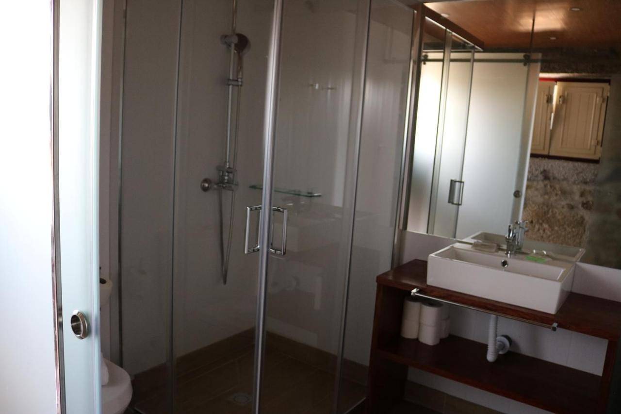 Twin Room with Balcony in Vilela, Seramil e Paredes Secas, Distrito de Braga