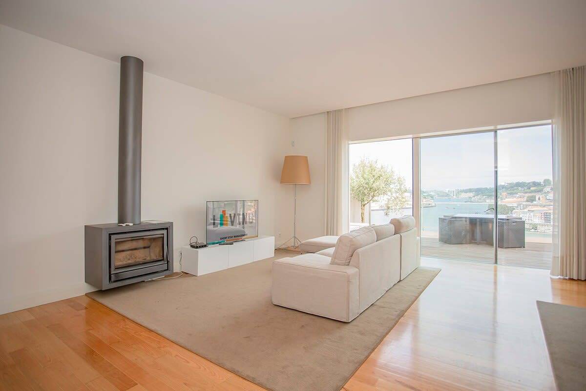 Douro Dream View w/ Parking in Santa Marinha e São Pedro da Afurada, Distrito do Porto