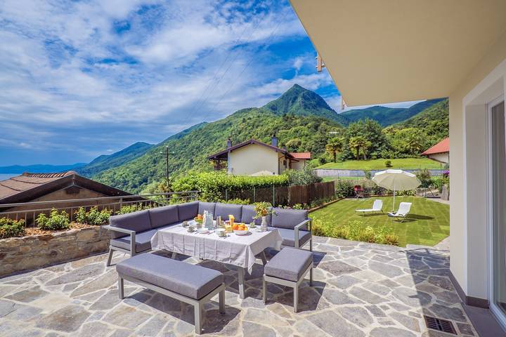Ferienwohnung für 5 Personen, mit Ausblick und Terrasse sowie Seeblick und Garten in Cannero Riviera - 2