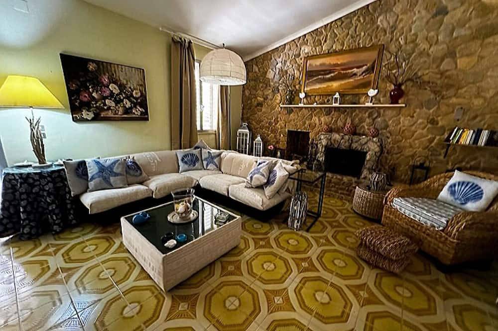Villa Annastella a Corner of Paradise with Pool, Ac, Wifi, Smarttv/Netflix/Disney in Isola (Italia), Siracusa