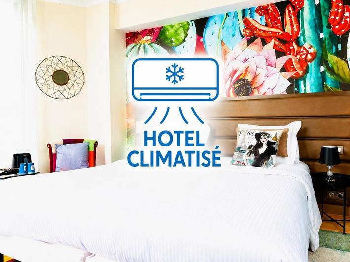 Hôtel pour 2 personnes, avec Jacuzzi et Terrasse ainsi que Sauna et Vue