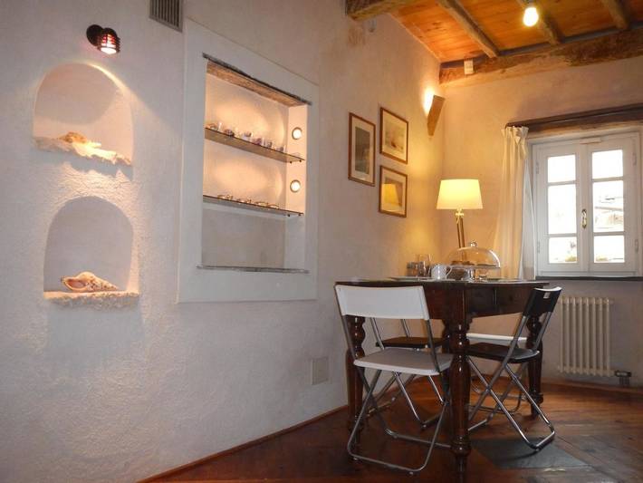 Ferienwohnung für 4 Personen, mit Balkon und Terrasse sowie Ausblick in Borgio Verezzi
