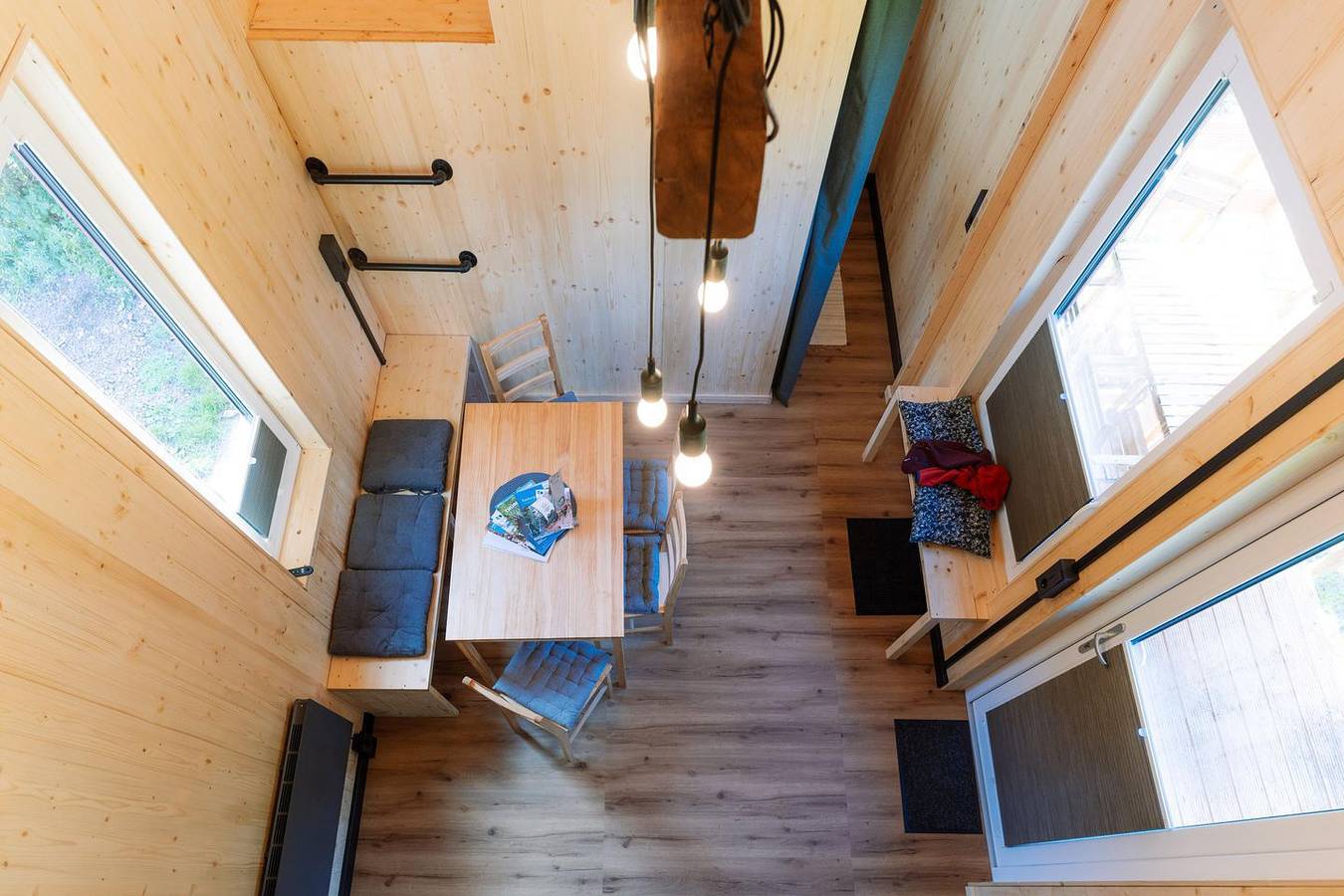 Tinyhouse-Abenteuer „Wald-Fritzl“ im Thüringer Wald mit Hund in Frauenwald, Rennsteig